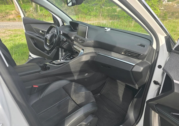Peugeot 5008 cena 116000 przebieg: 97789, rok produkcji 2018 z Góra małe 106